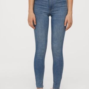 NWOT H&M Super Skinny High Waist Jeans Lt Blue 31L